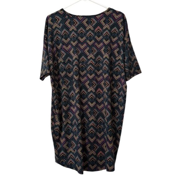 LuLaRoe T Shirt‎ Size Small High Low Short Sleeve Geometric Stretch Teacher - Picture 2 of 8